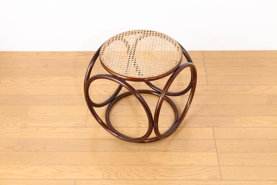 ベントウッド ラウンドフットスツール／オットマン | 4枚目