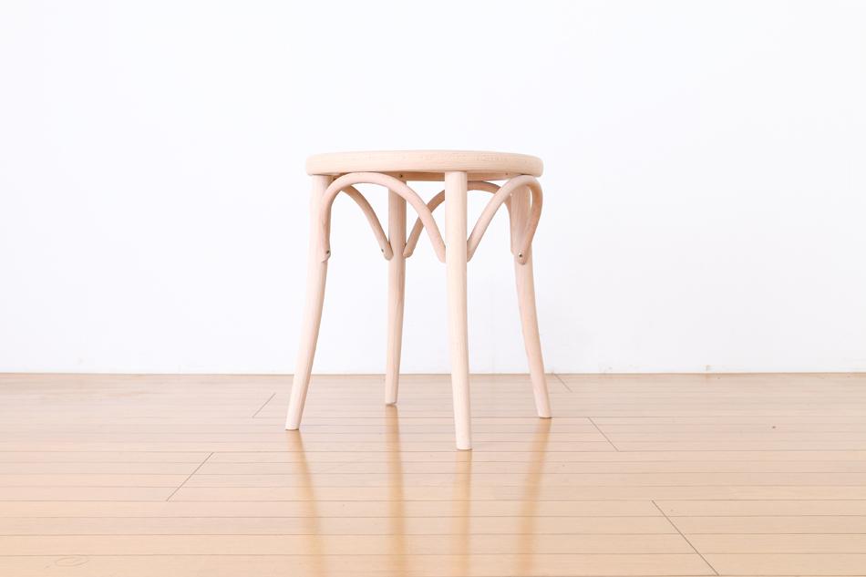 トンTON ベントウッドスツール No60 アーチレッグArch leg/クリアオイル・フィニッシュ | 4枚目