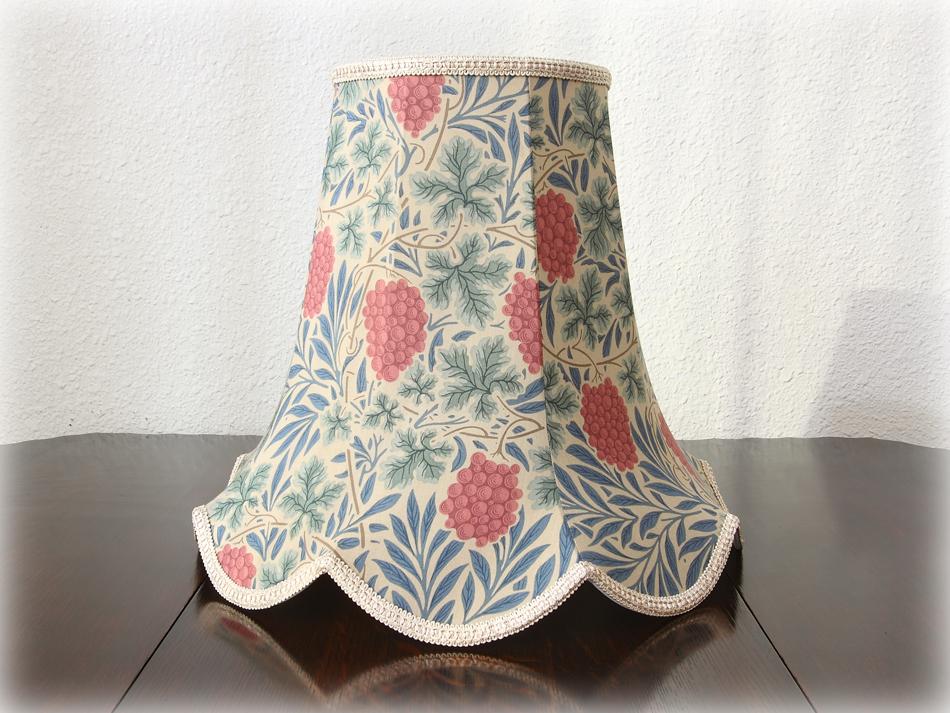 Denim original ウィリアム・モリスのラージ・ランプシェード／大きなサイズ／フロアランプ用／ヴァインVine1枚目の画像